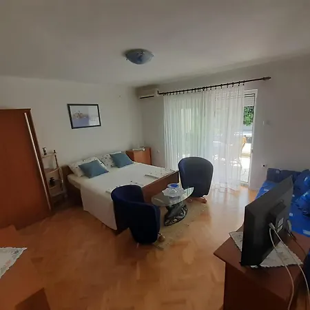 Kramar Apartment